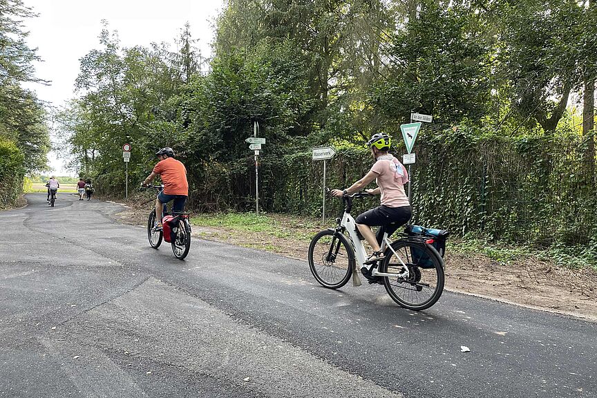 Fahrbahn erneuert An den Gölden