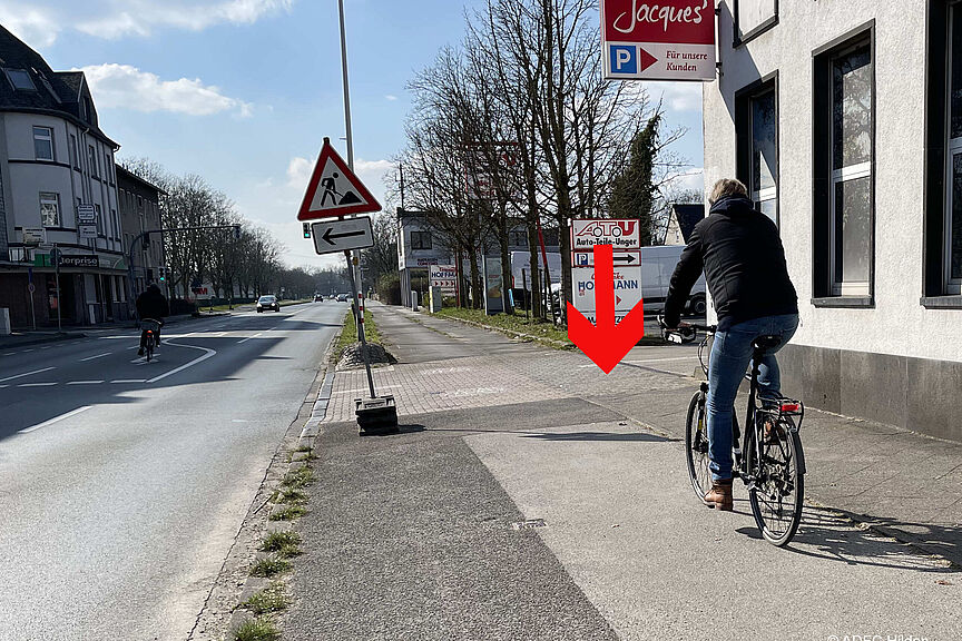 Ausfahrt Gewerbegebiet Haltelinie