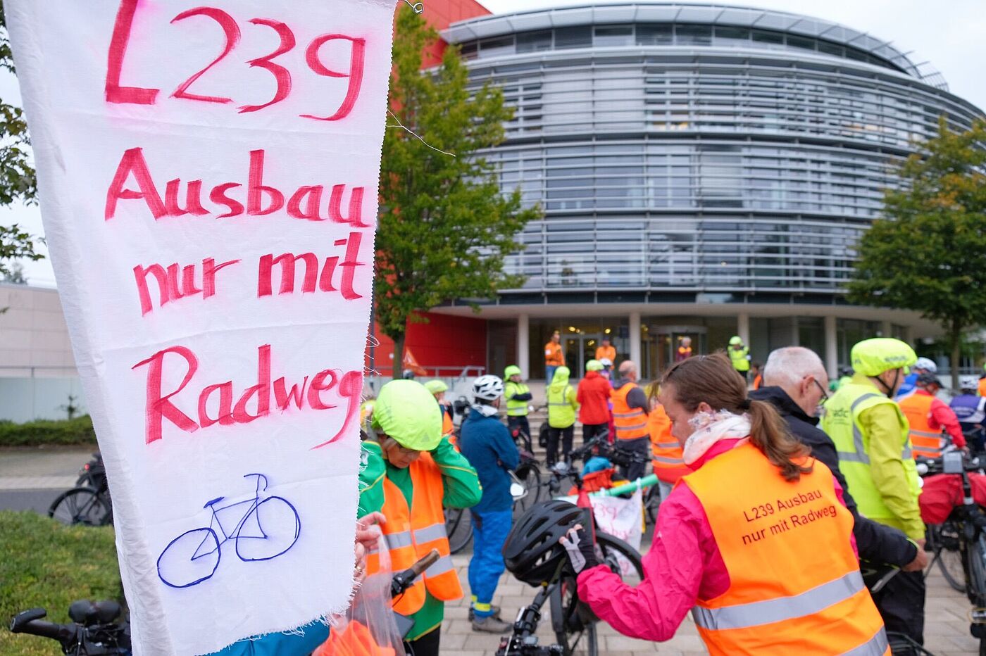 L239: Ausbau nur mit Radweg