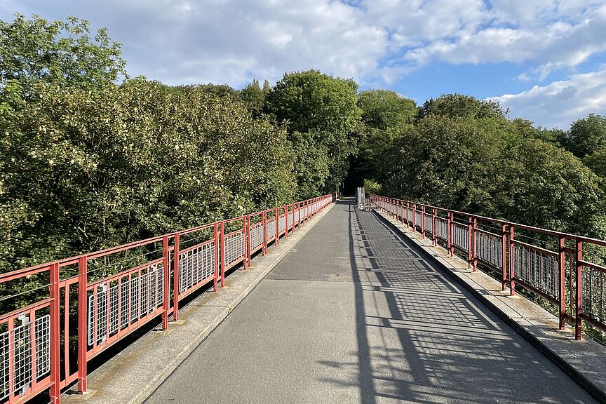Panoramarad Niederbergbahn: Brücke Ruhrstraße Panoramarad Niederbergbahn: Brücke Ruhrstraße