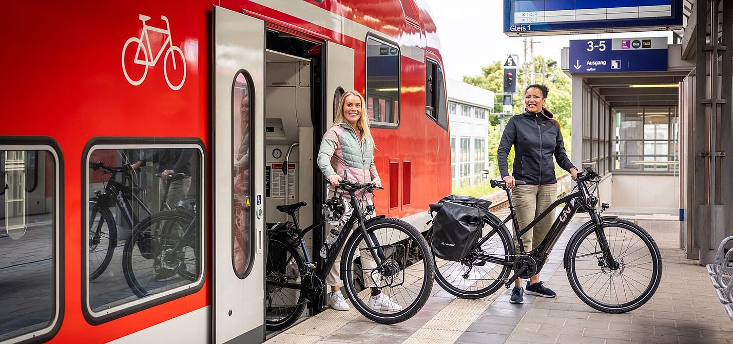 Fahrradmitnahme in Zügen des Regional- und Nahverkehrs. Fahrradmitnahme in Zügen des Regional- und Nahverkehrs.